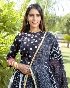 Designer Print Crop-Top & Skirt With Mulmul Duptta